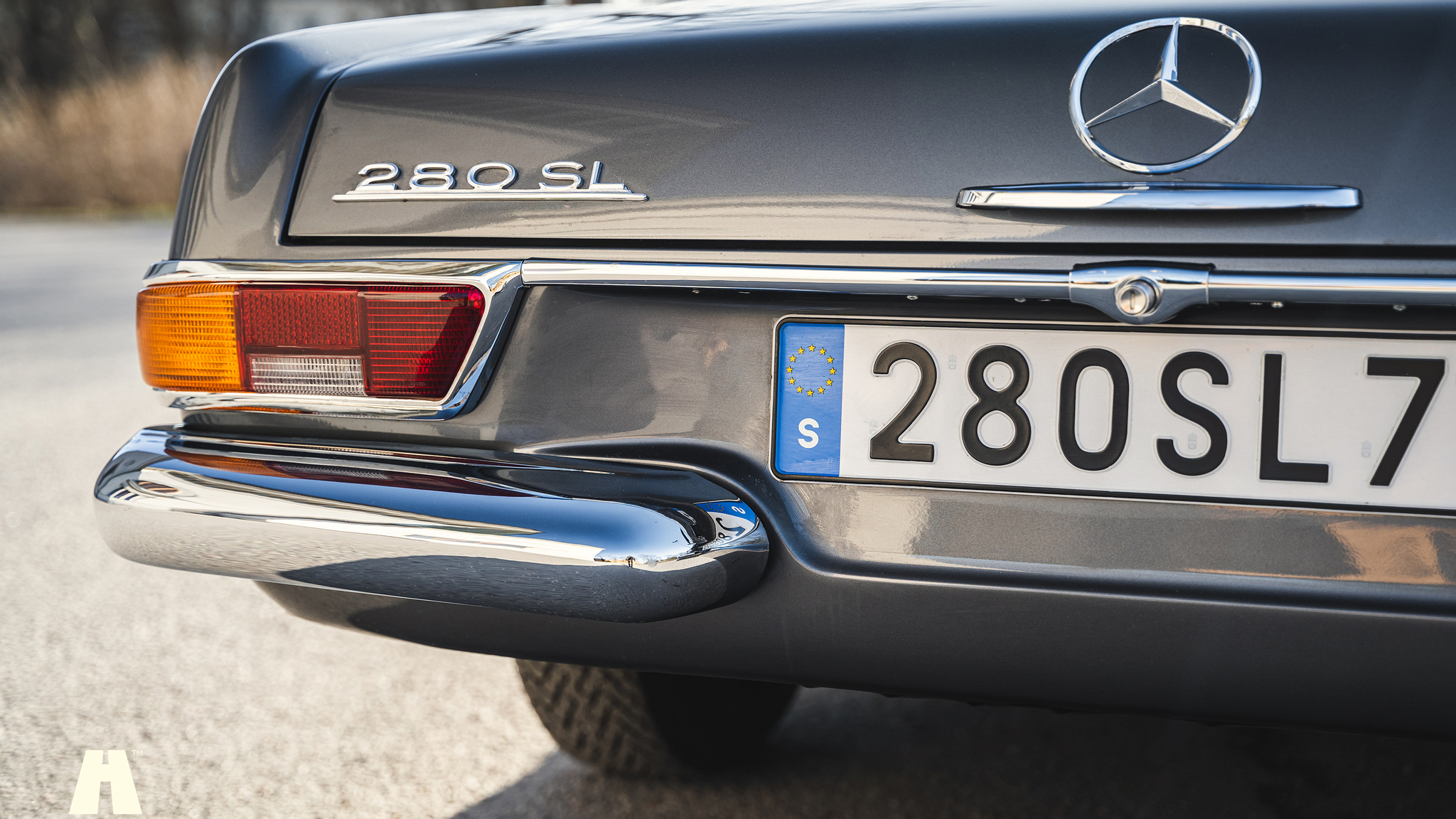 Exteriörbild på 1970 Mercedes 280 SL Pagoda (33)