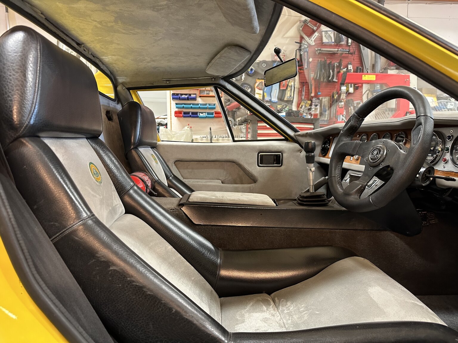 Innenraumfoto von 1970 Lotus Europa S2