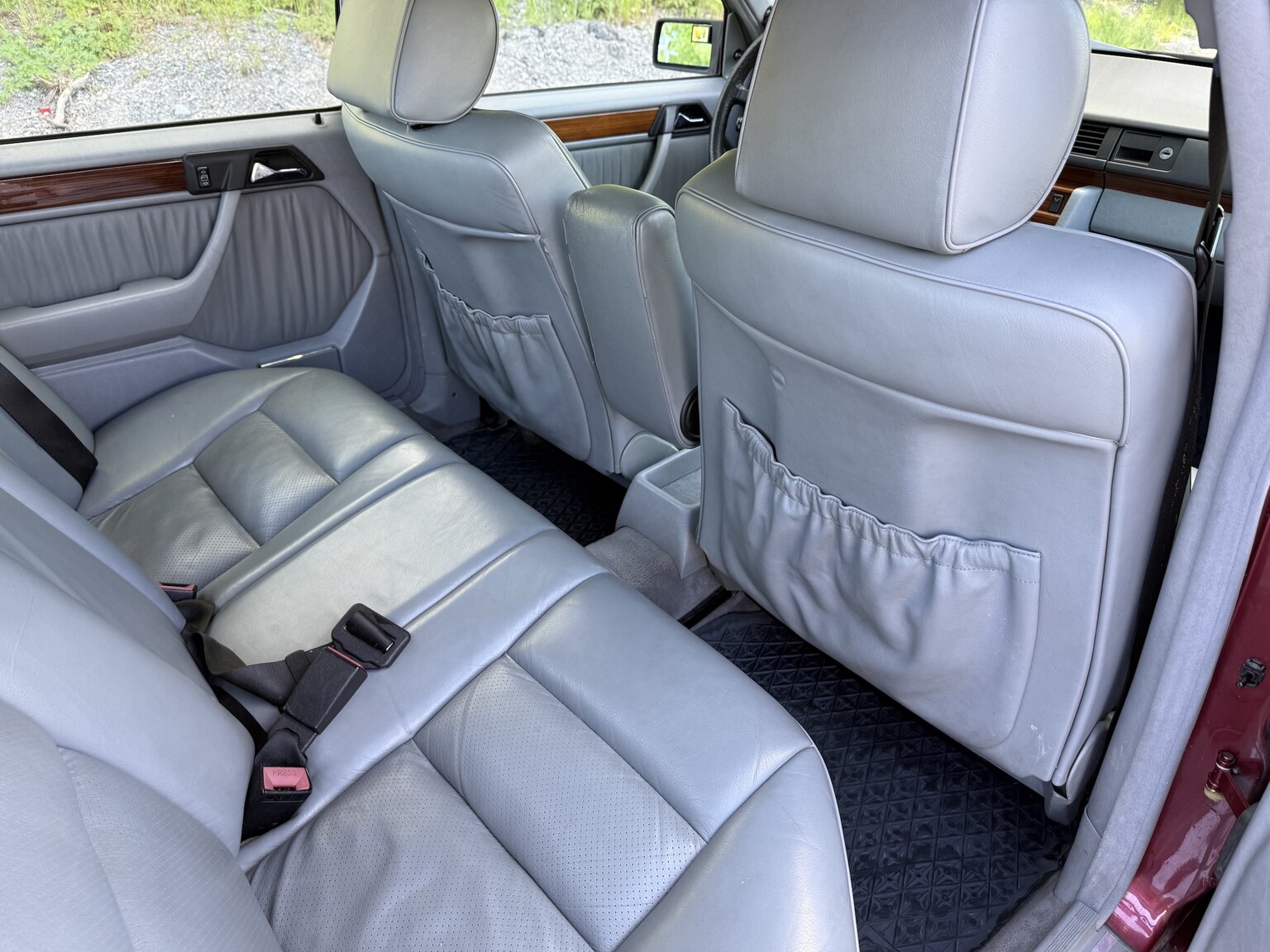 Interior image of 1991 Mercedes-Benz 300 E-24