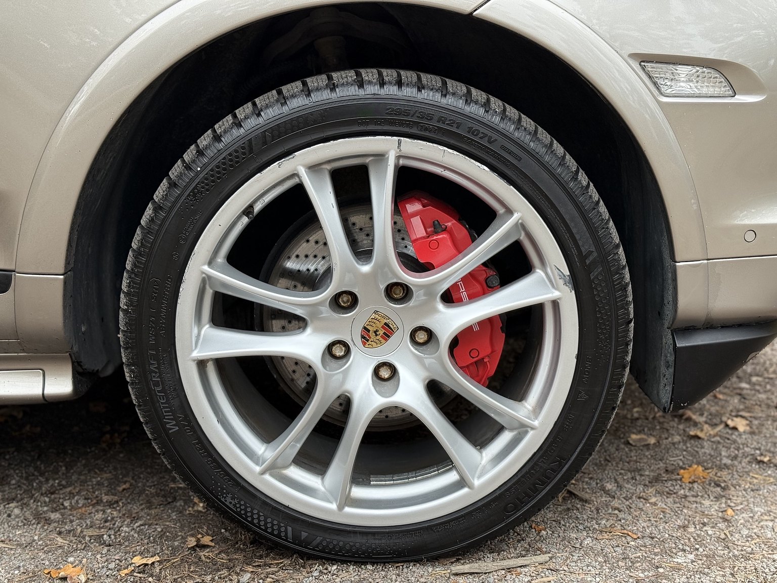 Exteriörbild på 2008 Porsche Cayenne GTS 6-växlad Manuell
