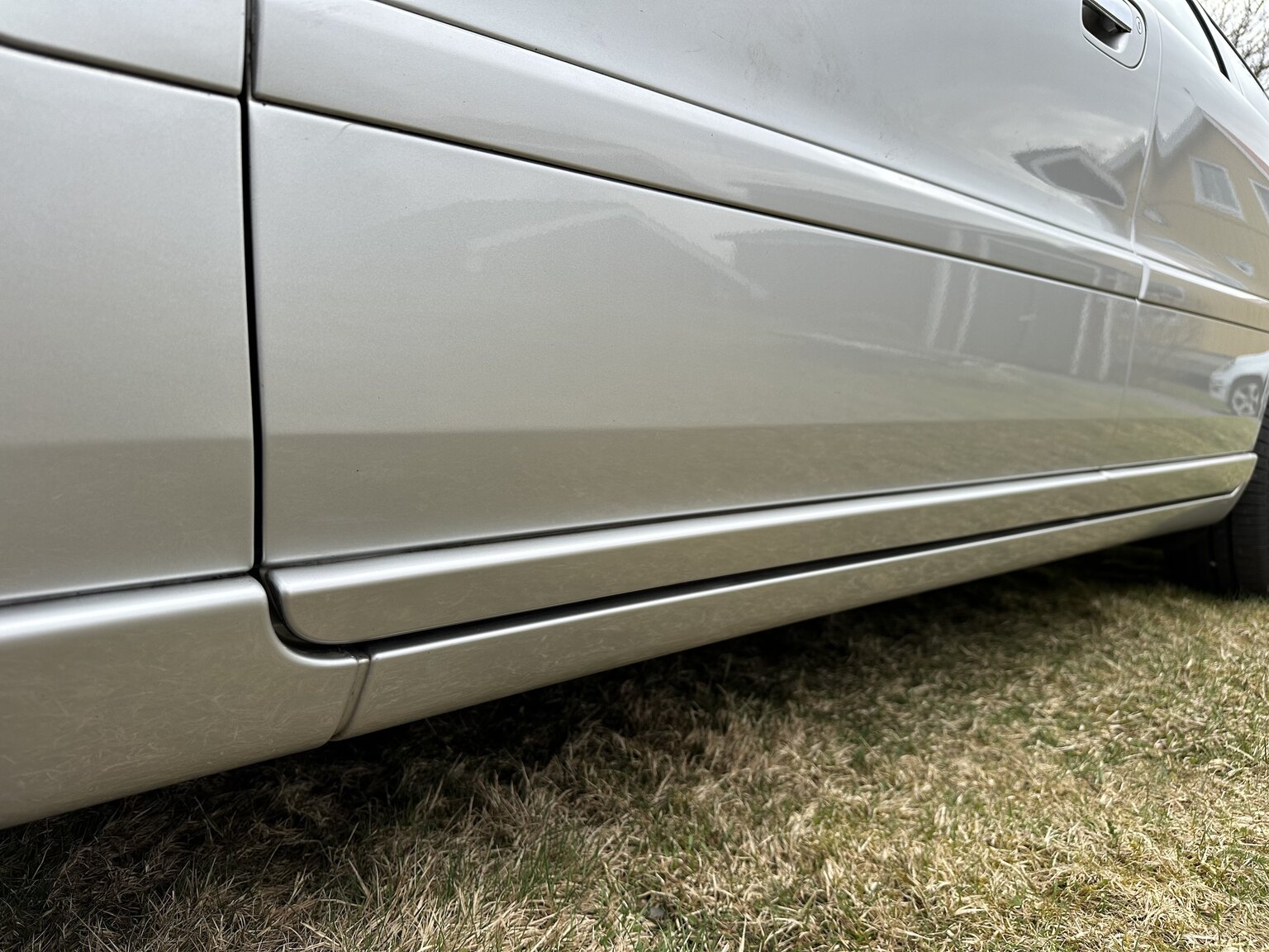 Exterior image of 2008 Volvo V70 Classic