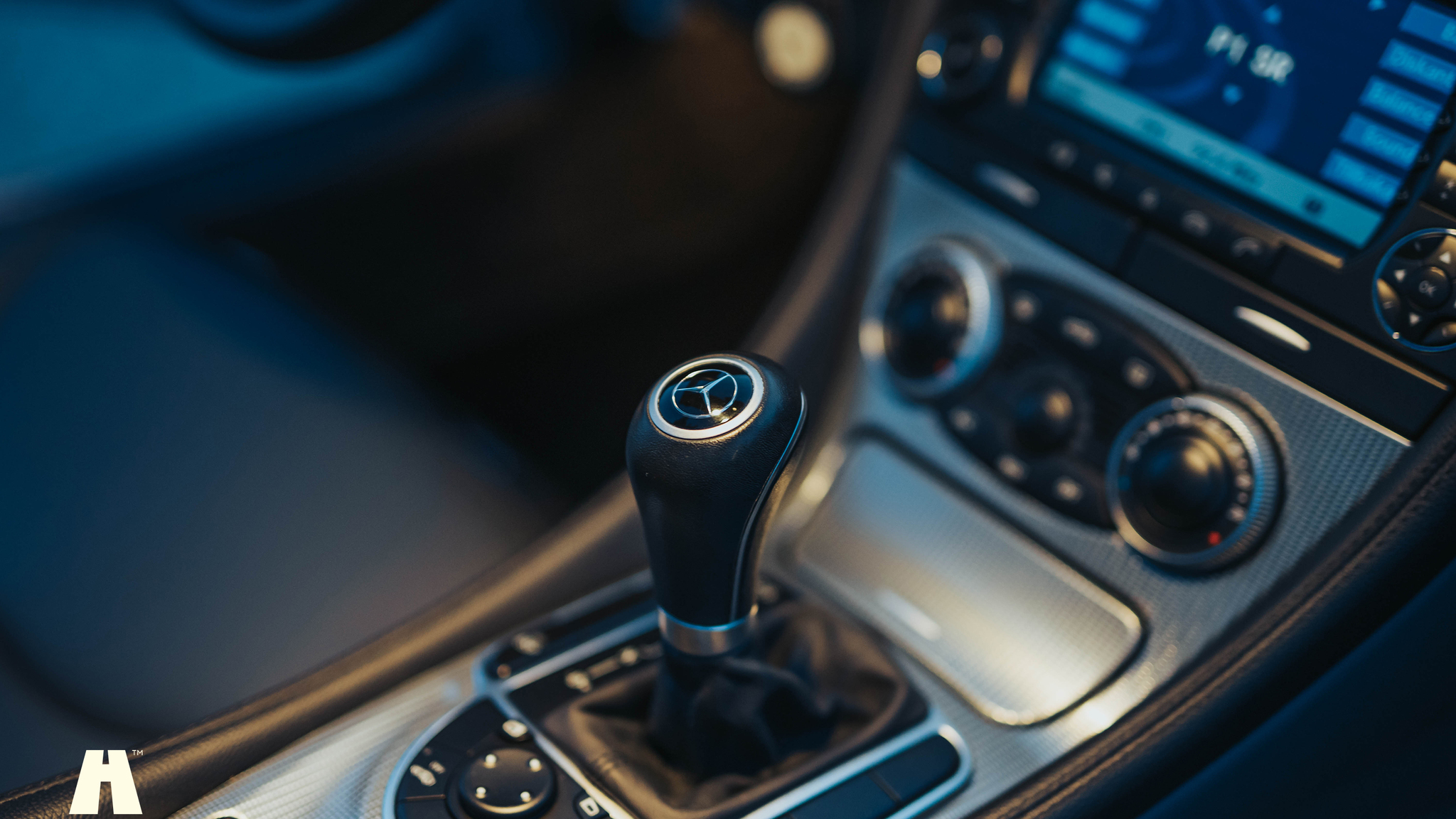 Interior image of 2006 Mercedes Benz SL350 (14)