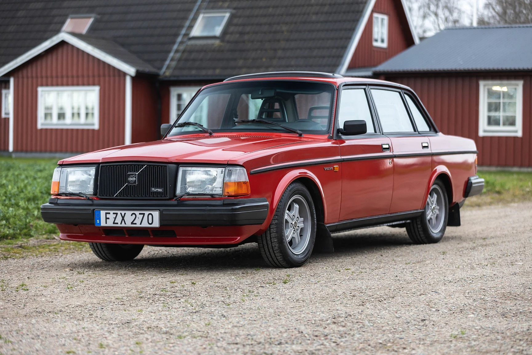 Exteriörbild på 1984 Volvo 244 Turbo (1)