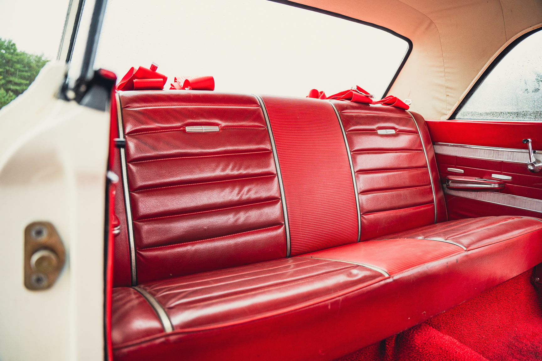 Innenraumfoto von 1964 Ford Fairlane 500 Sport Coupé (43)