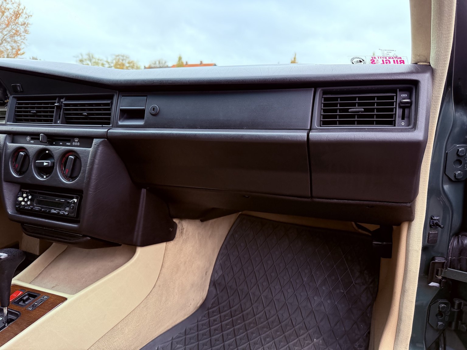 Interiörbild 1989 Mercedes-Benz 190 E