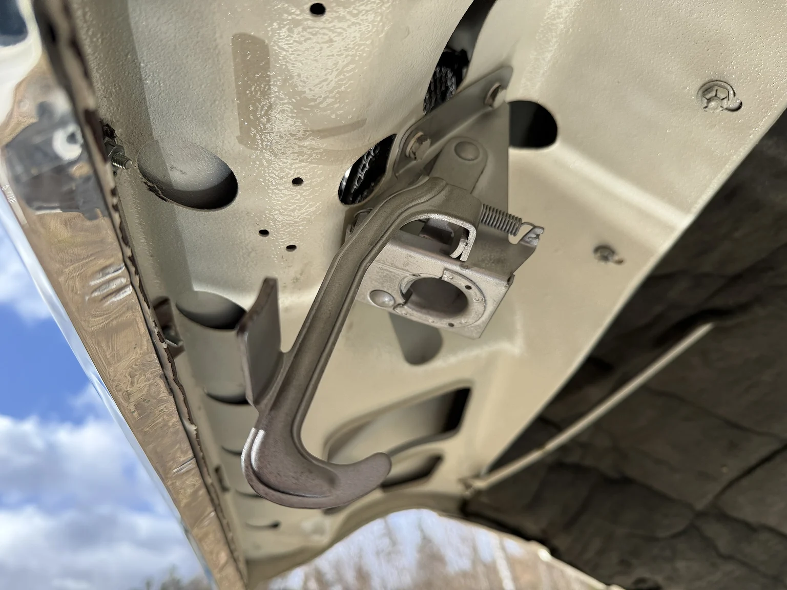 Image of 1955 Oldsmobile Super 88 mechanics (24)