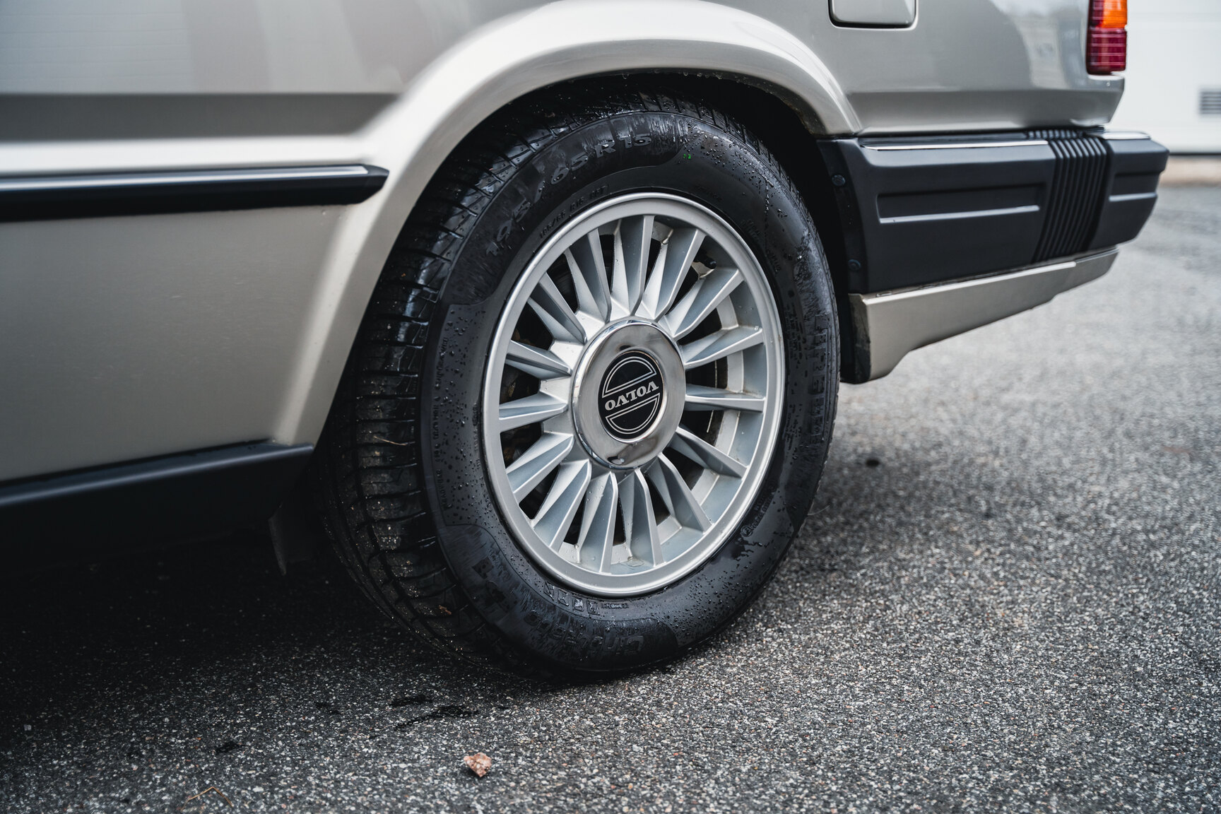 Exteriörbild på 1988 Volvo 780 Bertone Coupé
