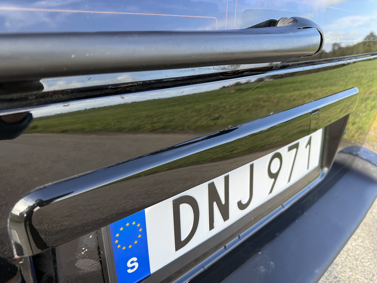 Exterior image of 1995 VOLVO 855 T5R T-5R