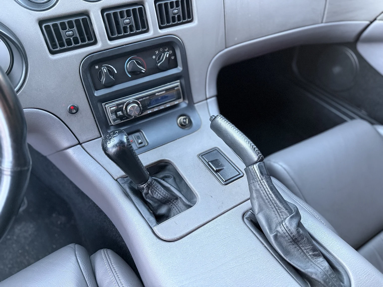 Innenraumfoto von 1994 Chrysler Viper (10)