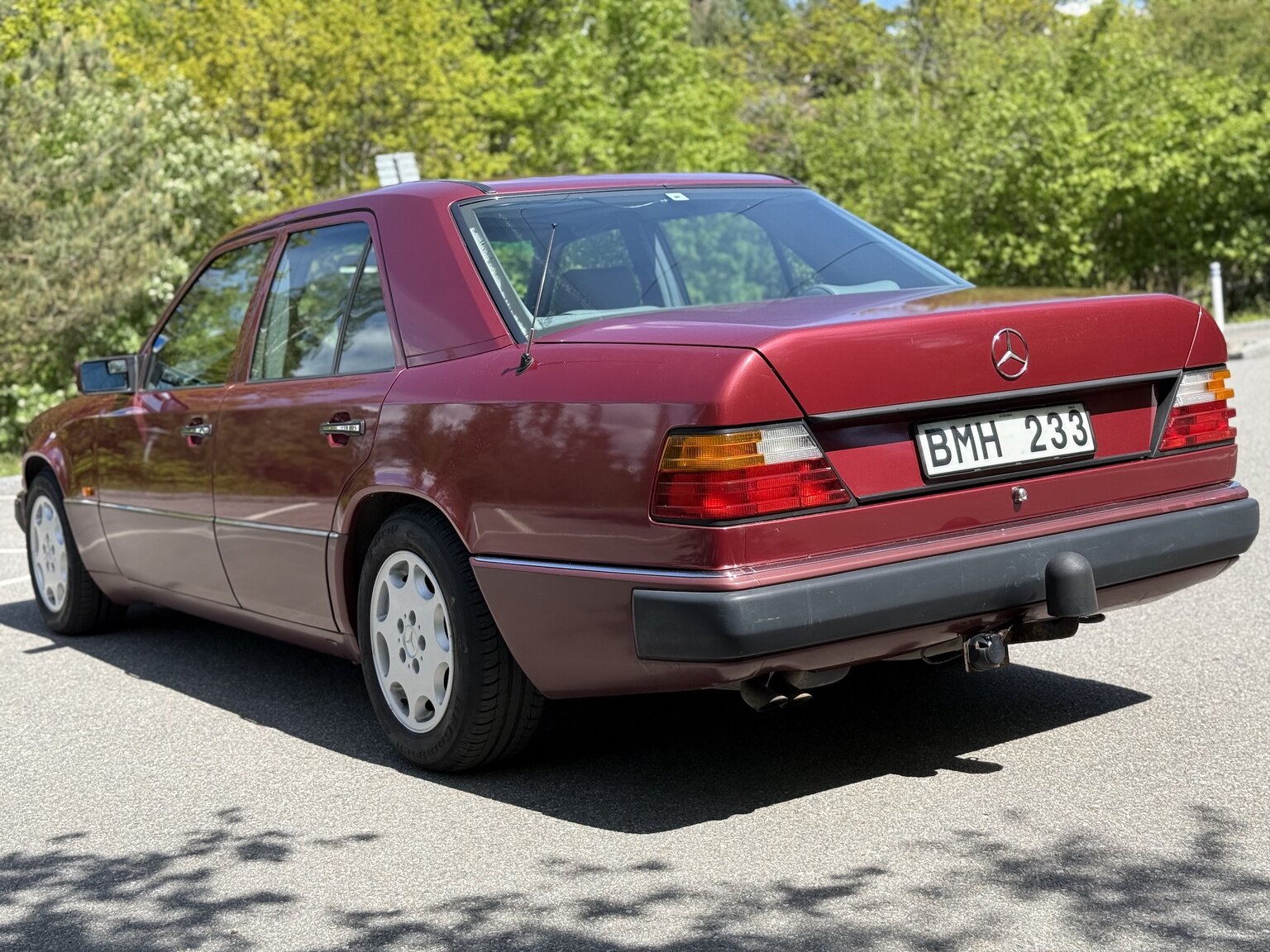 Aussenfoto 1991 Mercedes-Benz 300 E-24