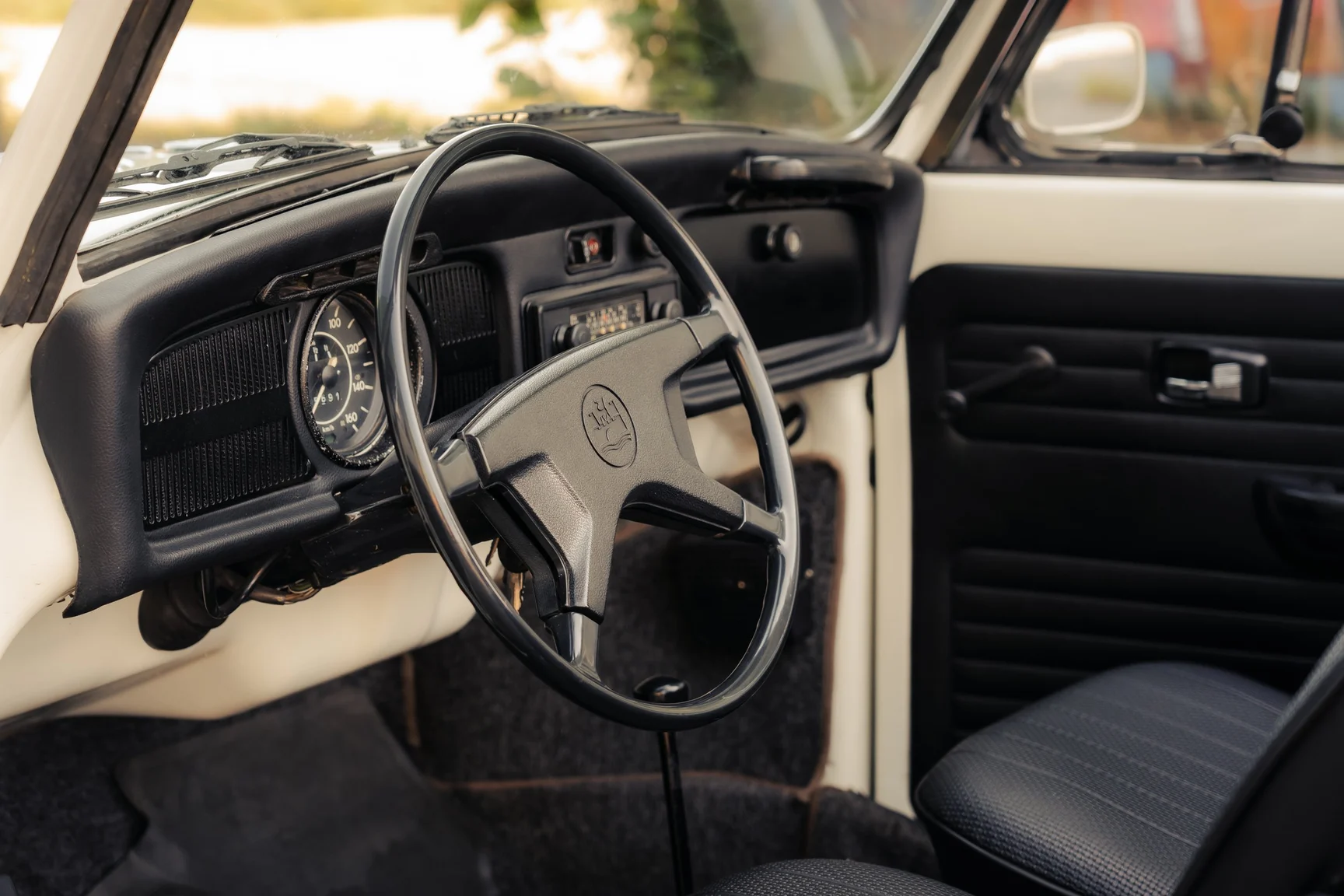 Innenraumfoto von 1972 Volkswagen 1302 S Cabriolet (1)