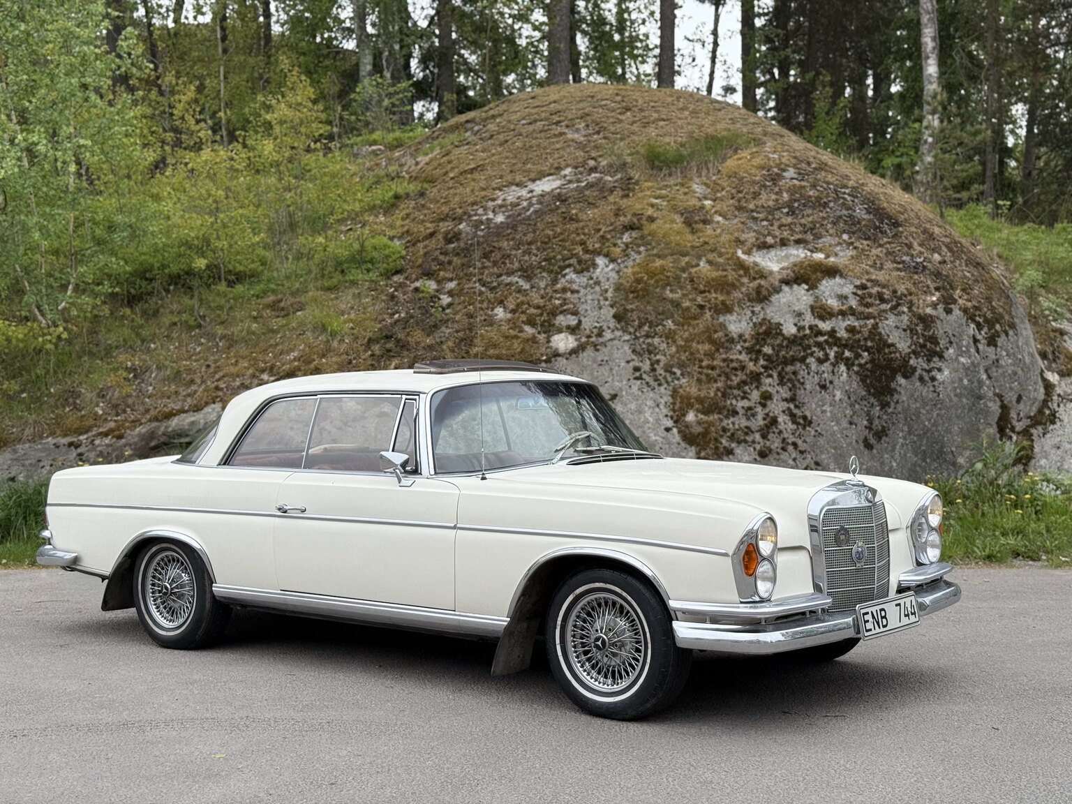 Exteriörbild på 1963 Mercedes-Benz 220 SE