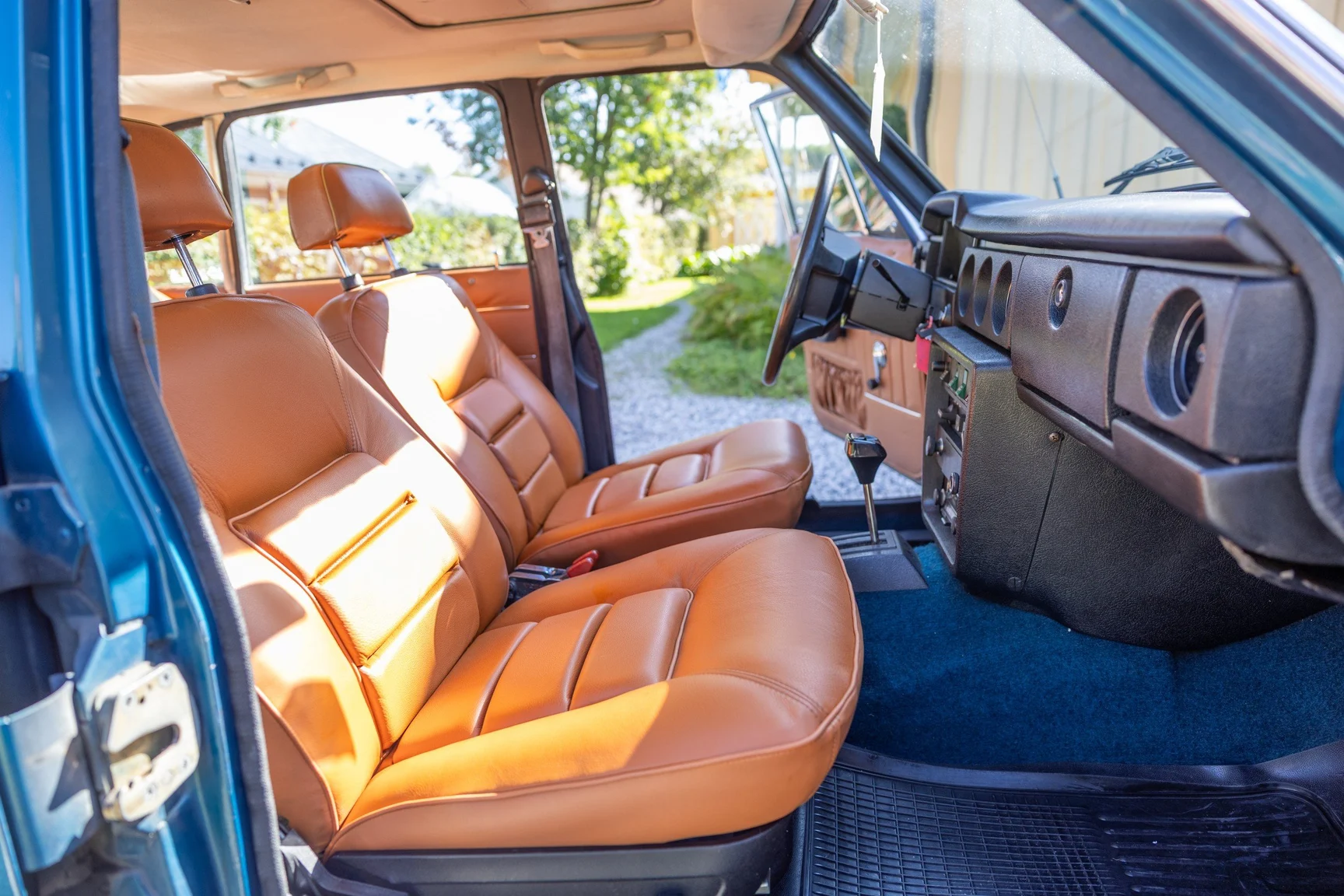 Interior image of 1973 Volvo 164E (5)