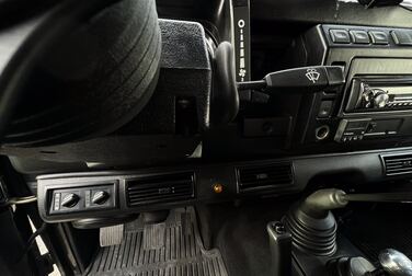 Interior image of 2002 Land Rover Defender 90 2.5 Td5