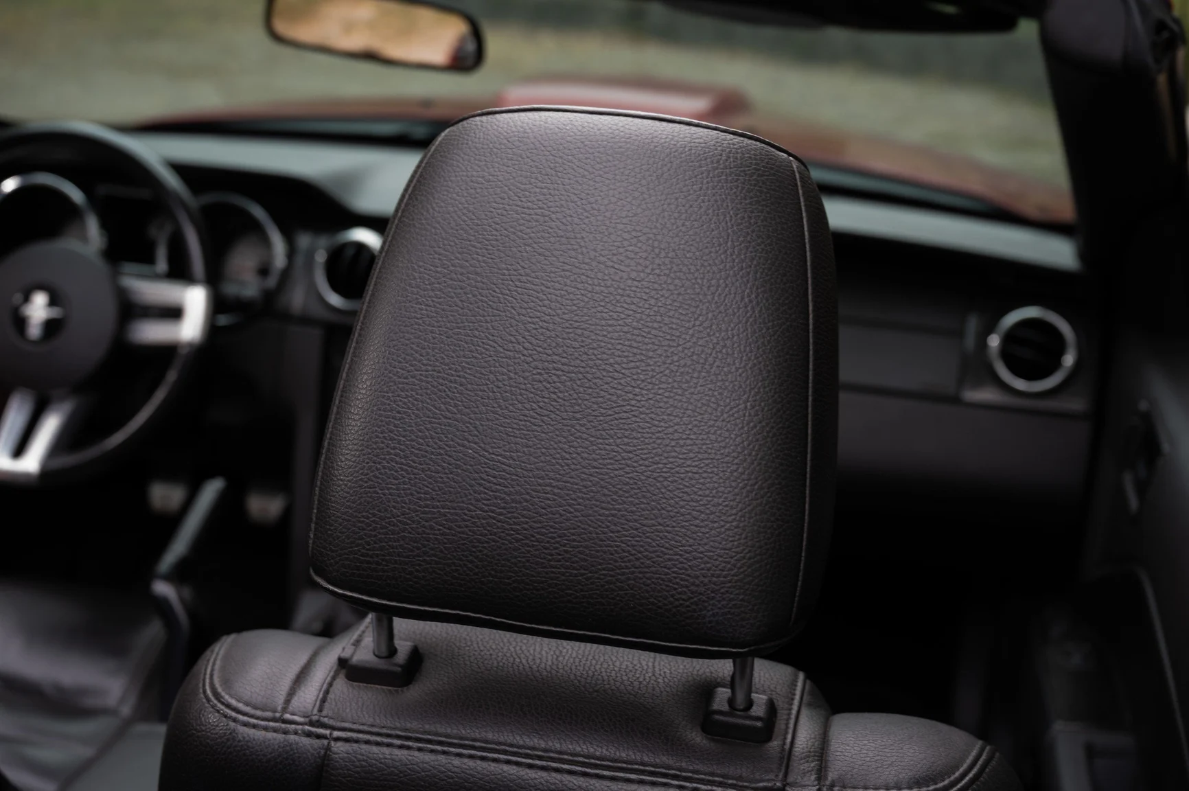 Innenraumfoto von 2005 Ford Mustang GT Roush Stage 2 (10)