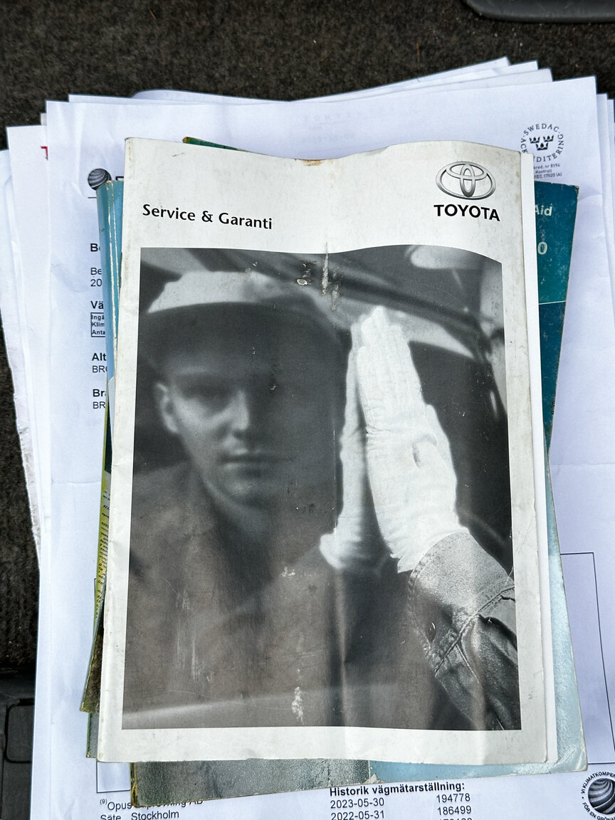 Dokumentation, 2004 Toyota Land Cruiser