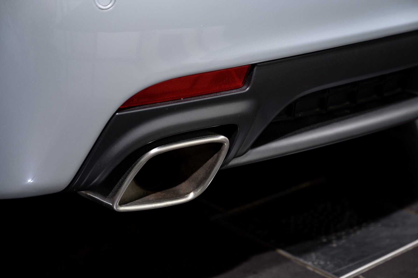 Exterior image of 2008 SAAB 9-3 Aero SportSedan Silver Beast SFRO