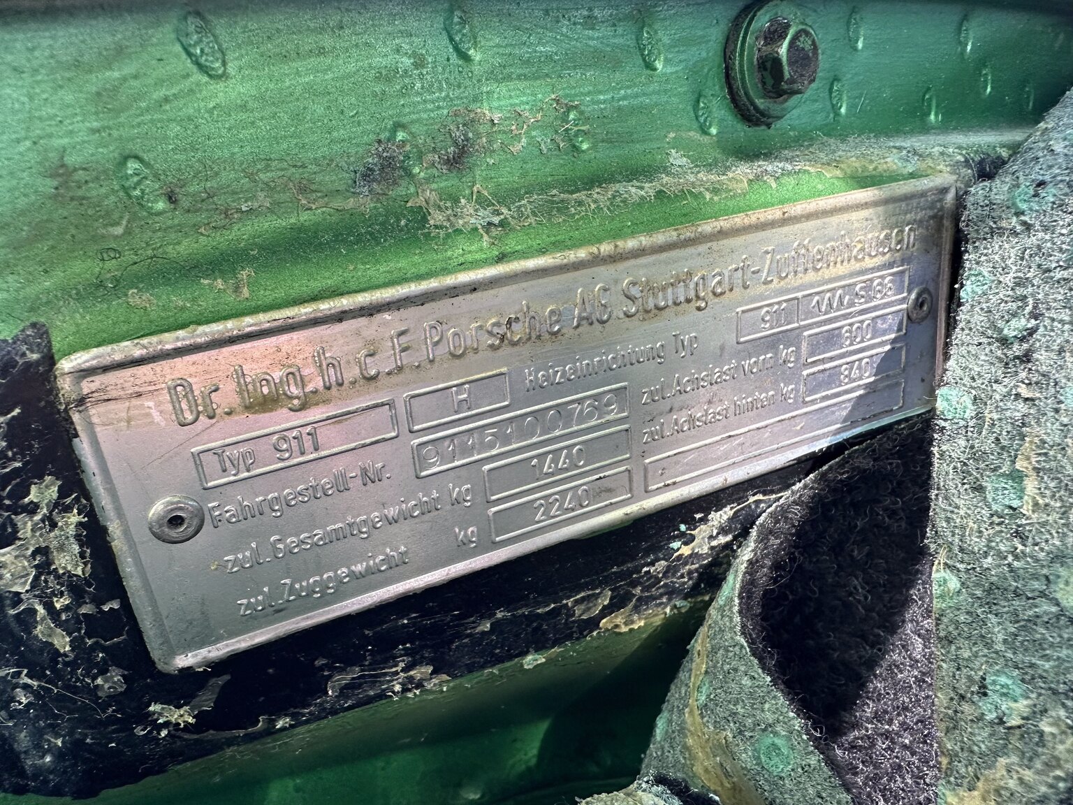 Interior image of 1975 Porsche 911