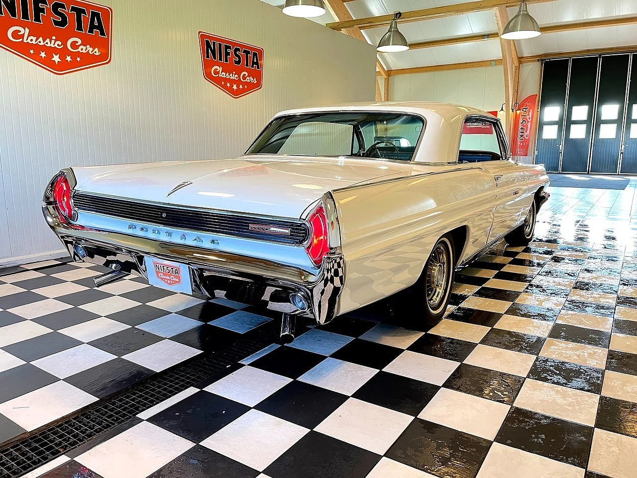 Bild von 1962 Pontiac Grand Prix (7)