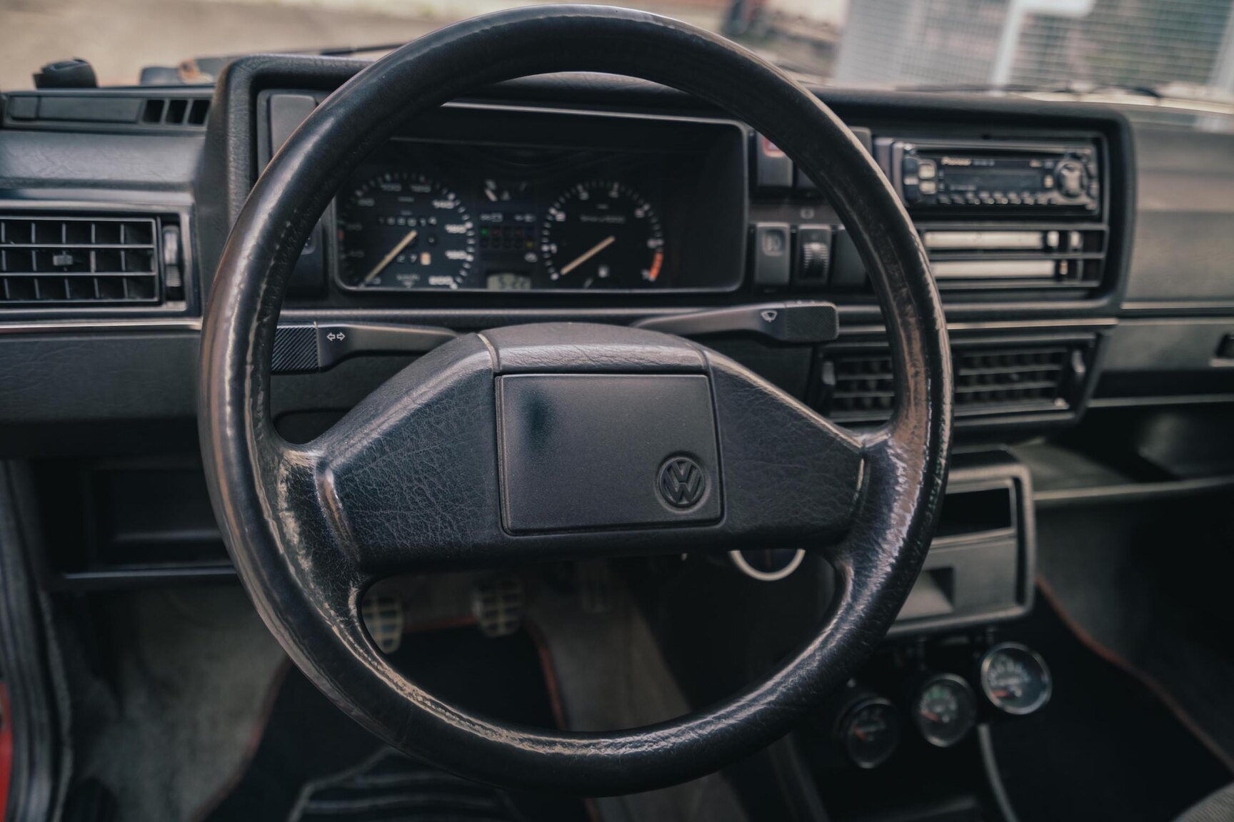 Innenraumfoto von 1988 Volkswagen Golf CL (12)