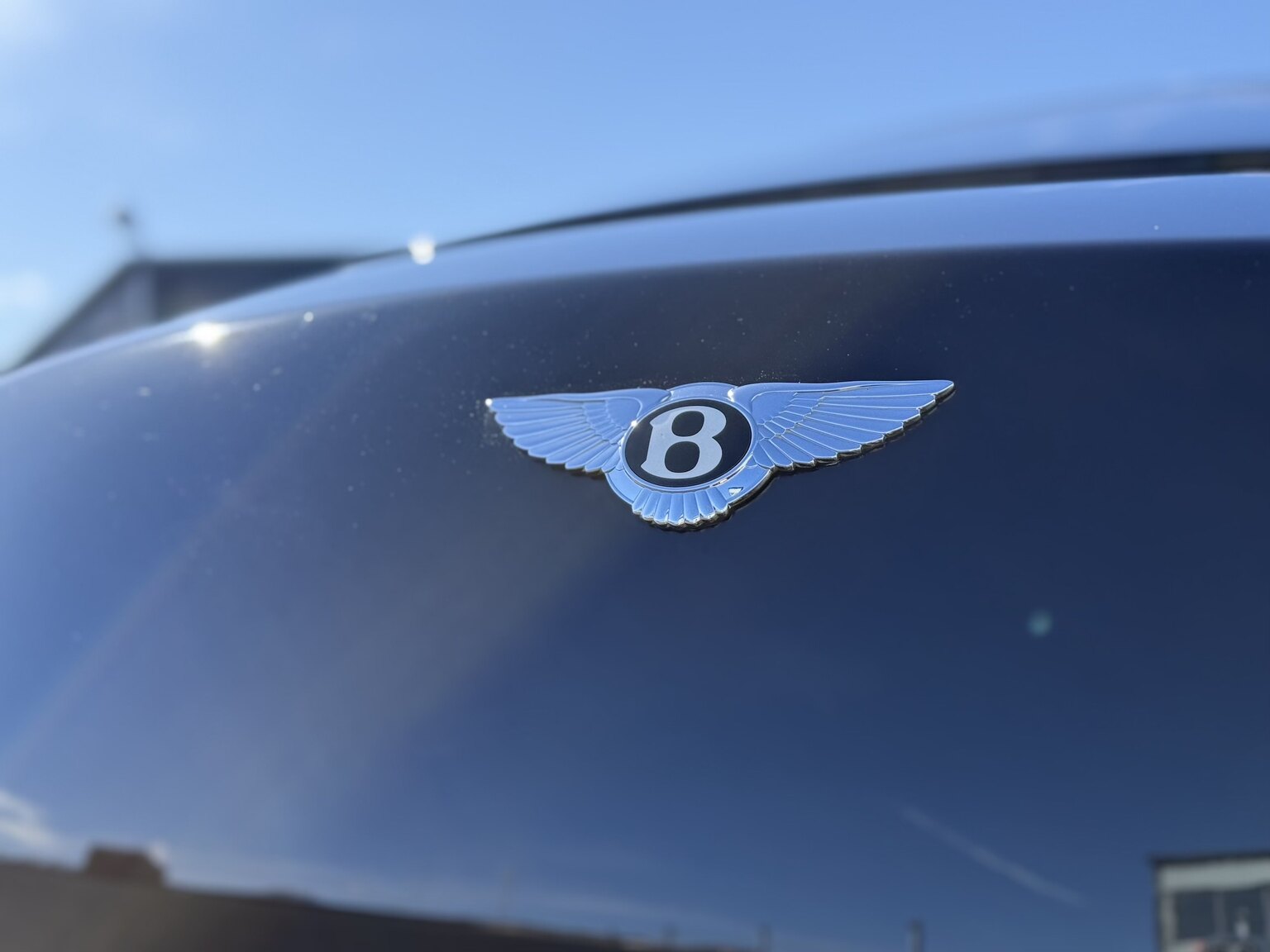 Exteriörbild på 2011 Bentley Continental Supersports