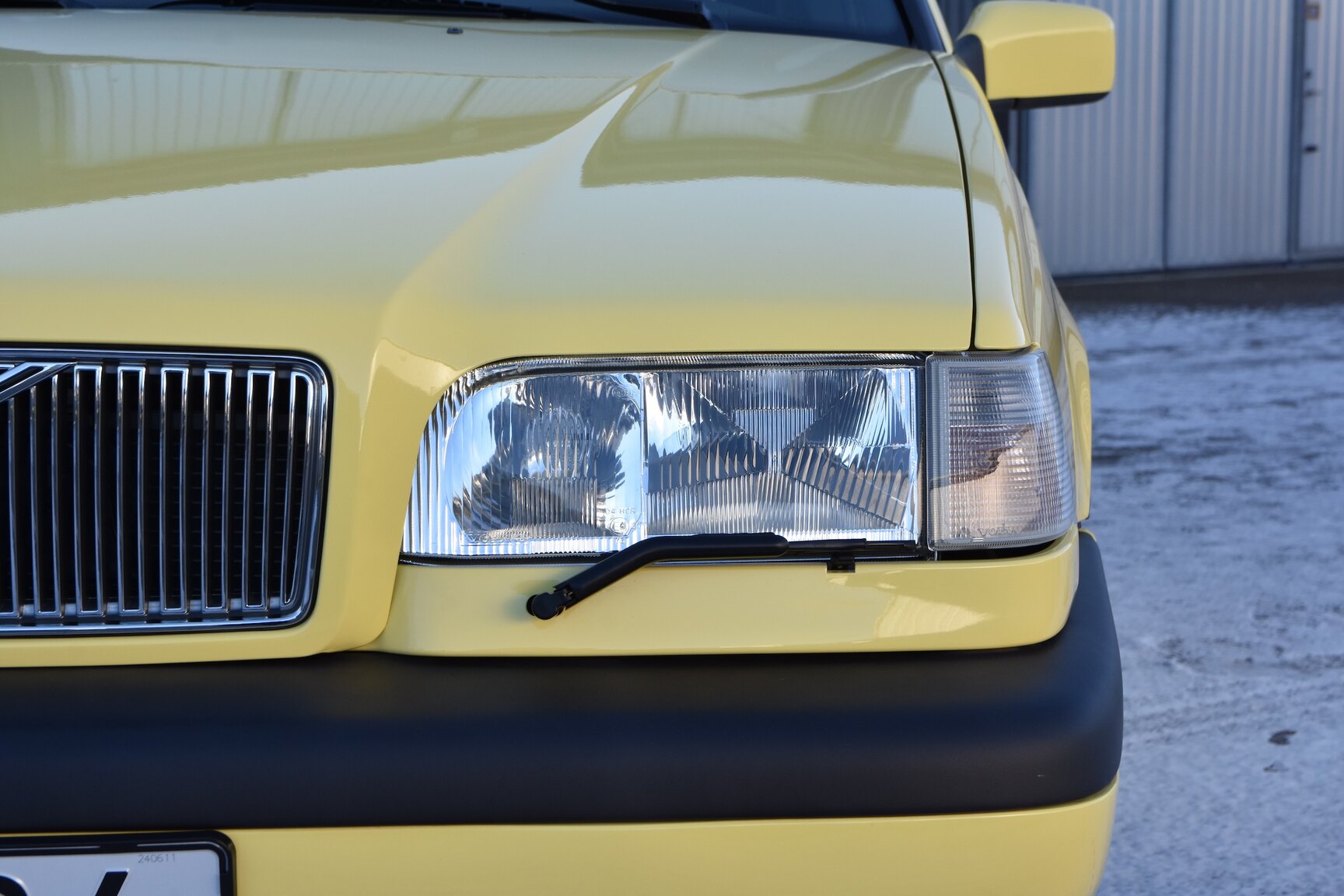Exterior image of 1995 Volvo 850 T-5R Kombi
