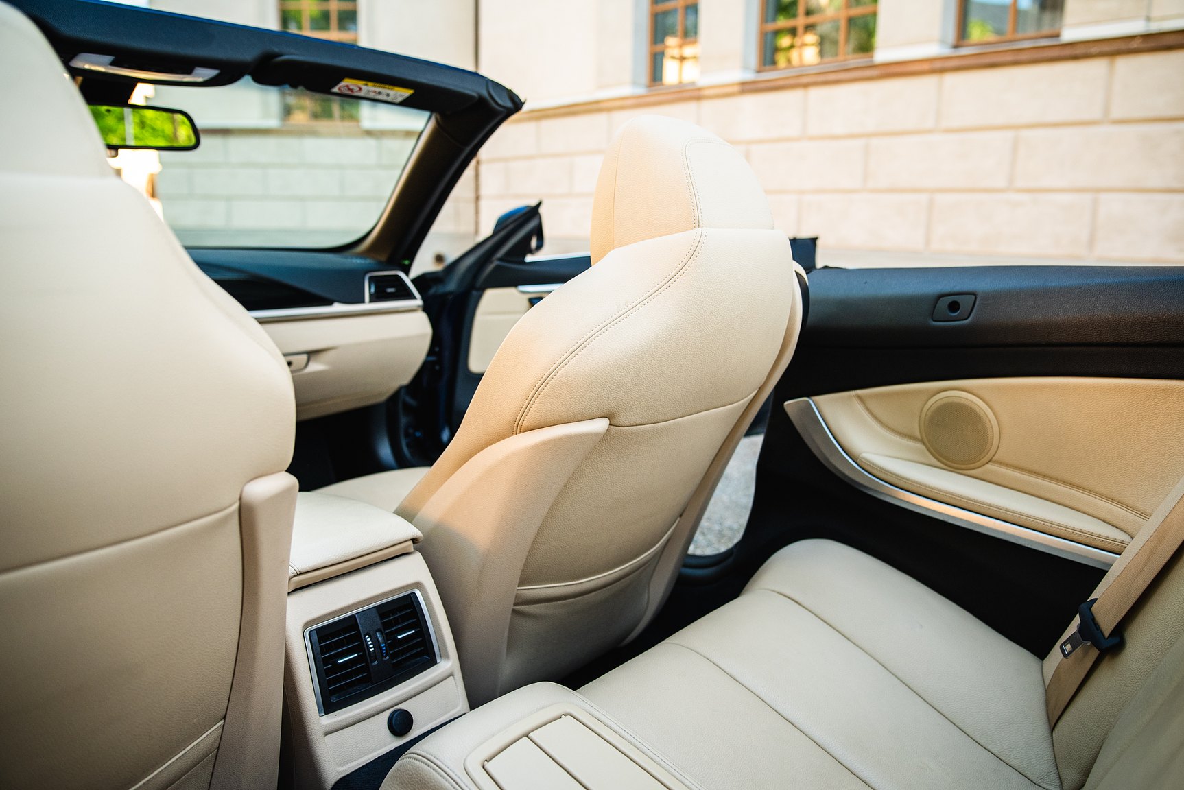 Interior image of 2018 BMW 430i xDrive Convertible