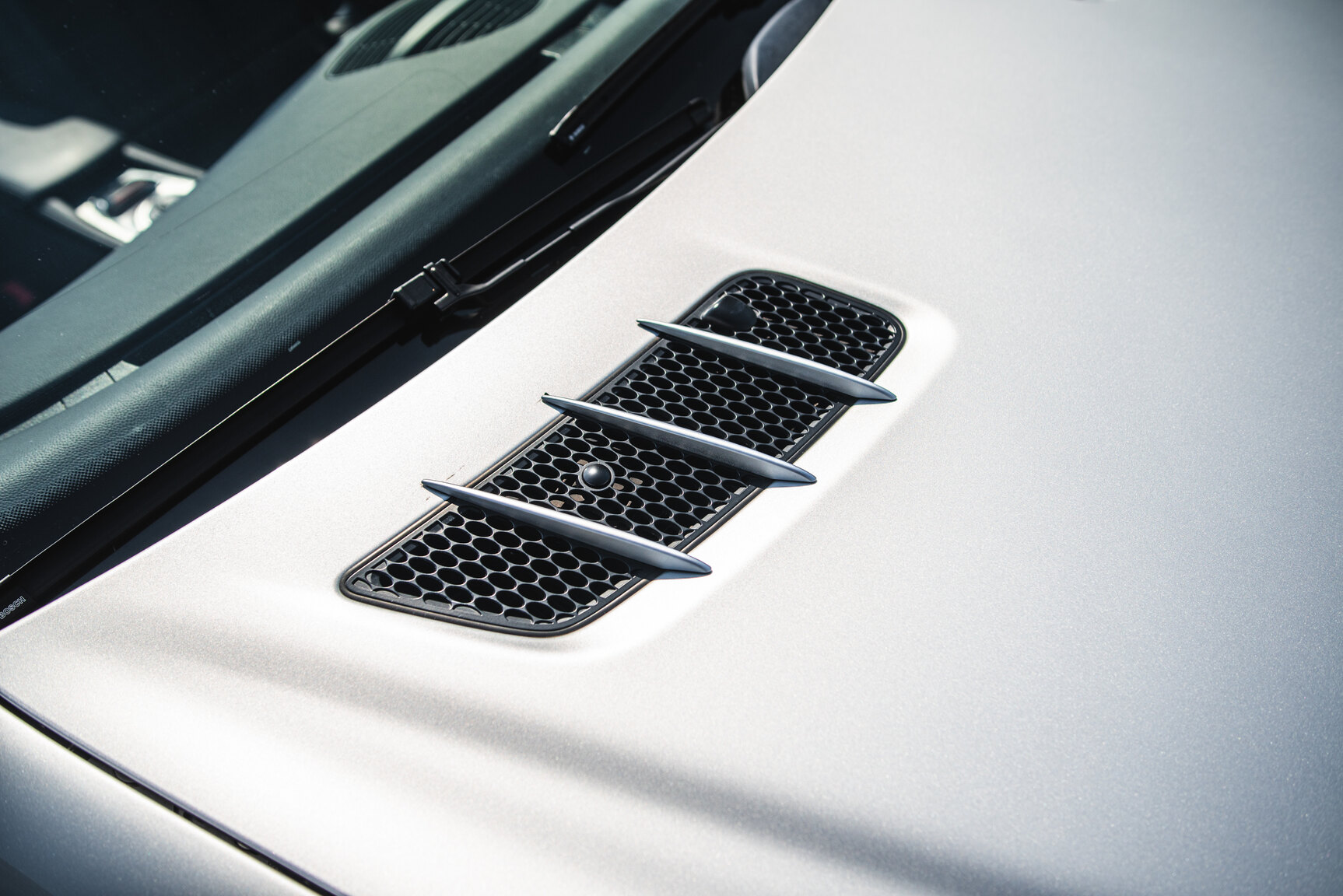 Exterior image of 2006 Mercedes-Benz SL 350