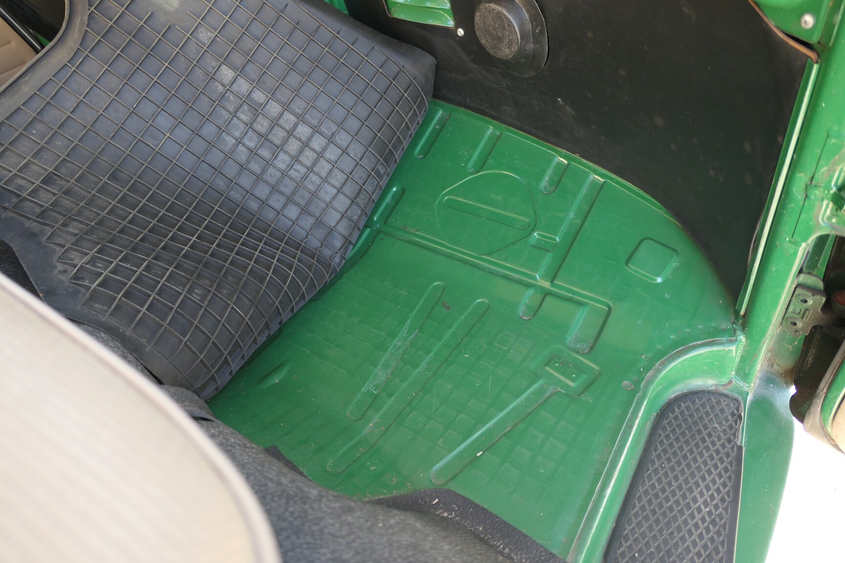 Interior image of 1975 Volkswagen Transporter 1600 Minibuss