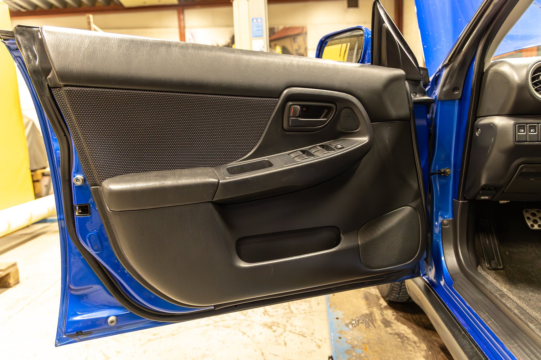 Interiörbild 2001 Subaru Impreza 2.0 WRX Turbo 4WD