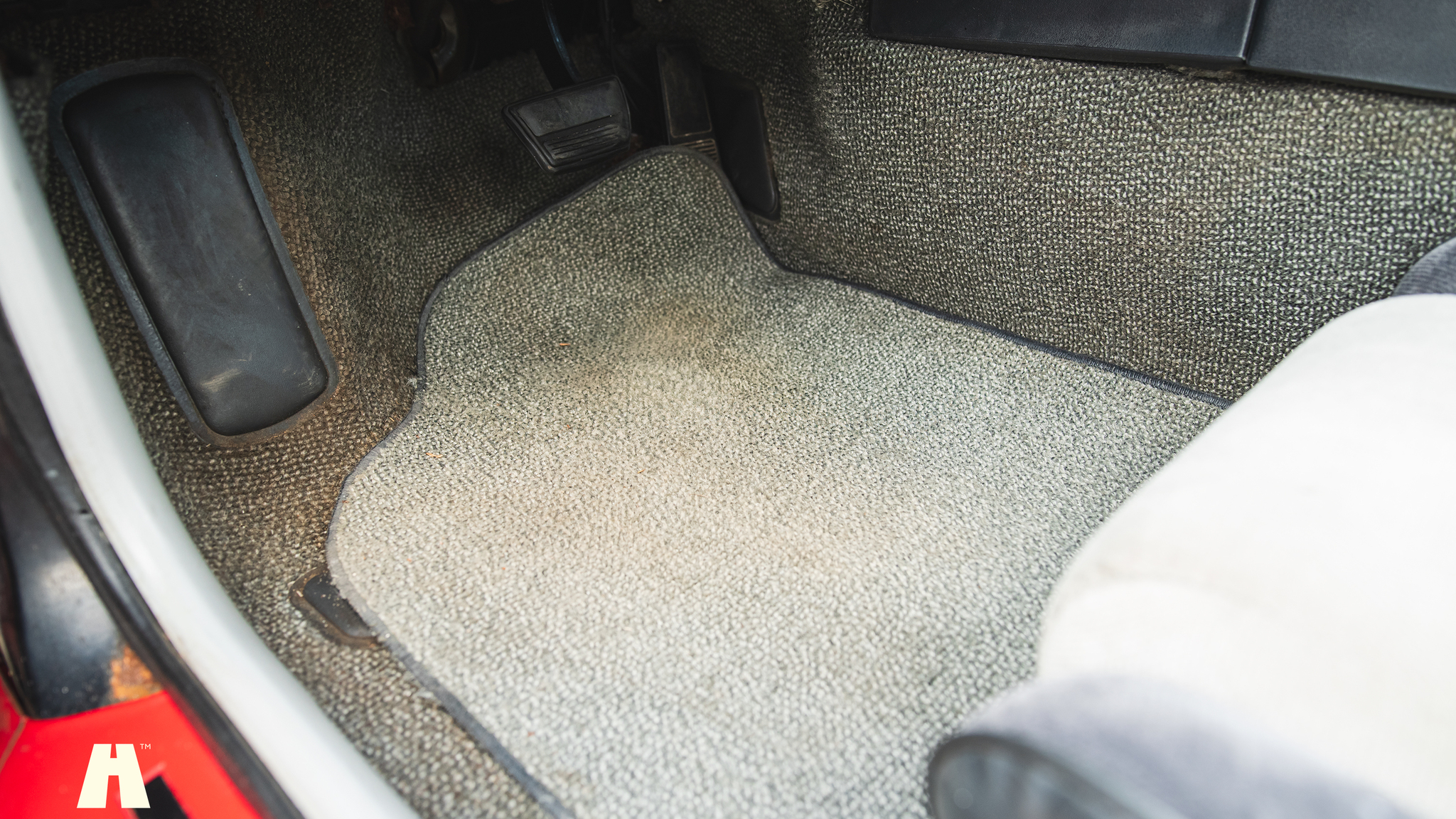 Innenraumfoto von 1985 Pontiac Fiero GT (62)