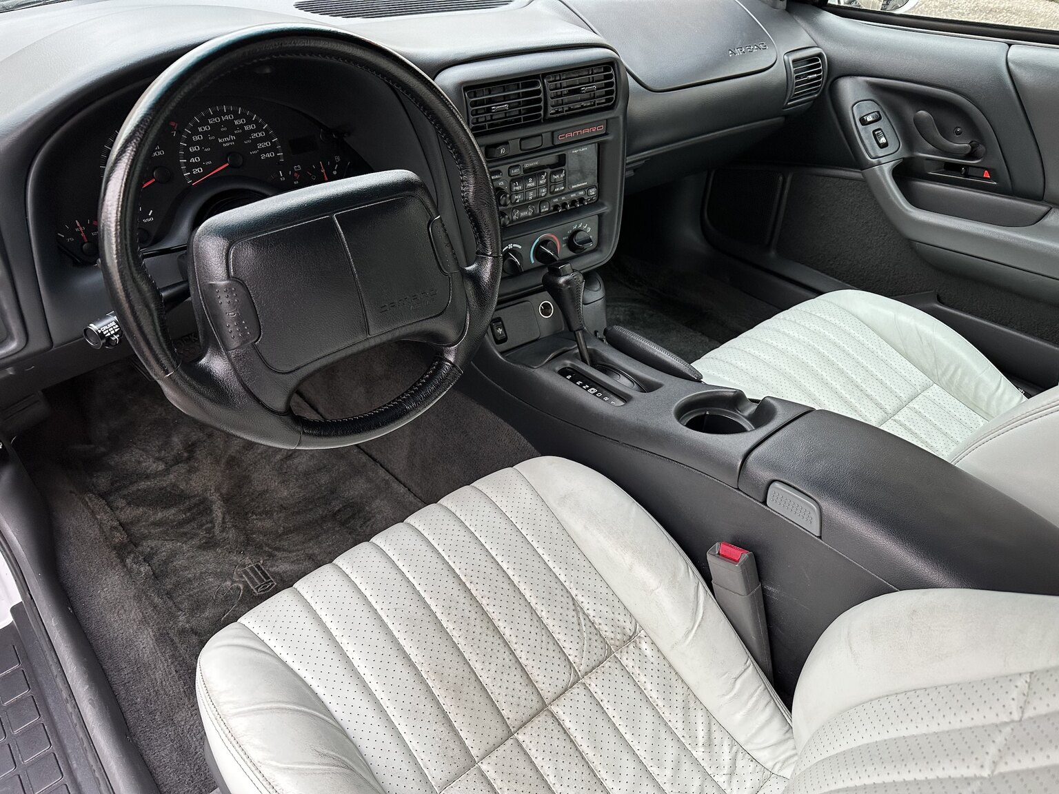 Interiörbild 1997 Chevrolet Camaro Z28 30th Anniversary