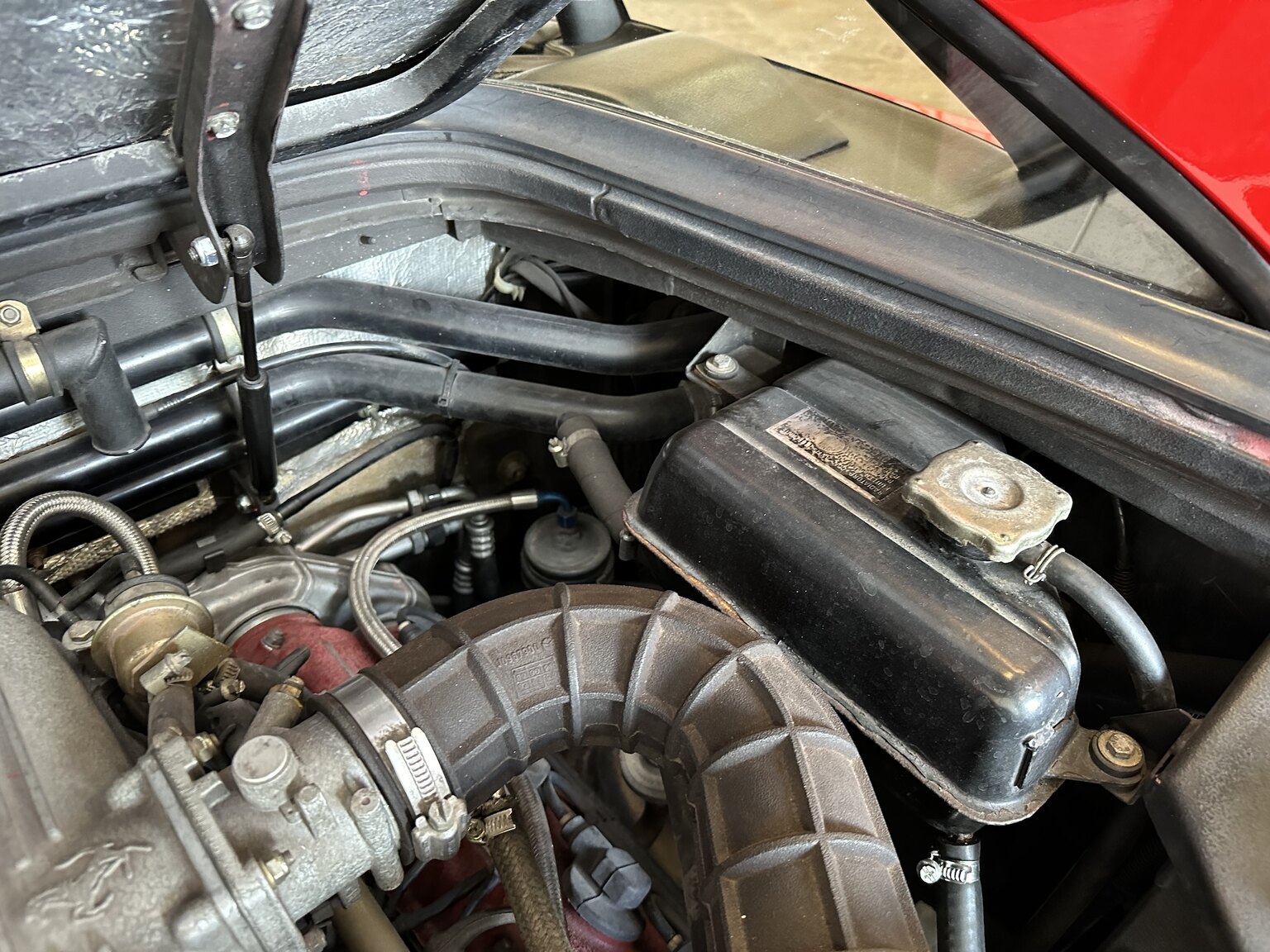 1990 Ferrari 348 (9), Mekanik