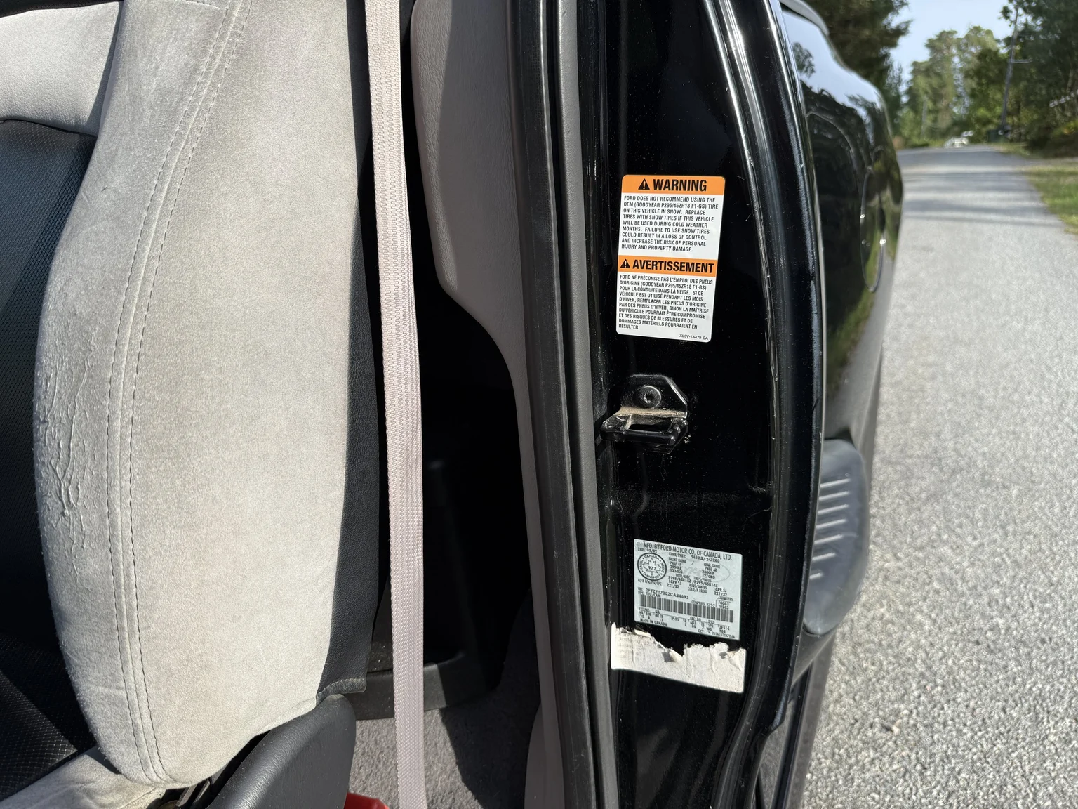 Interior image of 2002 Ford F-150 SVT Lightning (35)