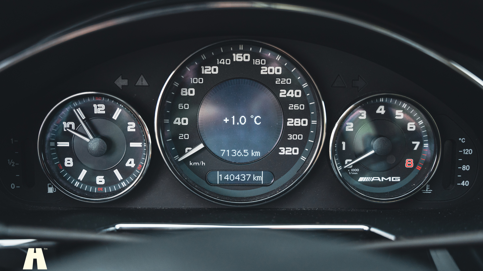 Innenraumfoto von 2008 Mercedes-Benz CLS 63 AMG (26)