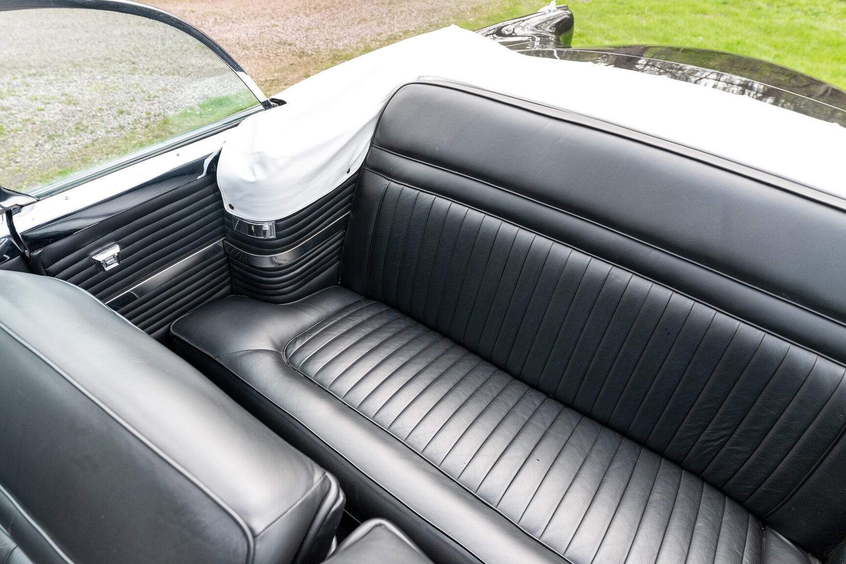 Interior image of 1955 Packard Caribbean Cabriolet  (31)