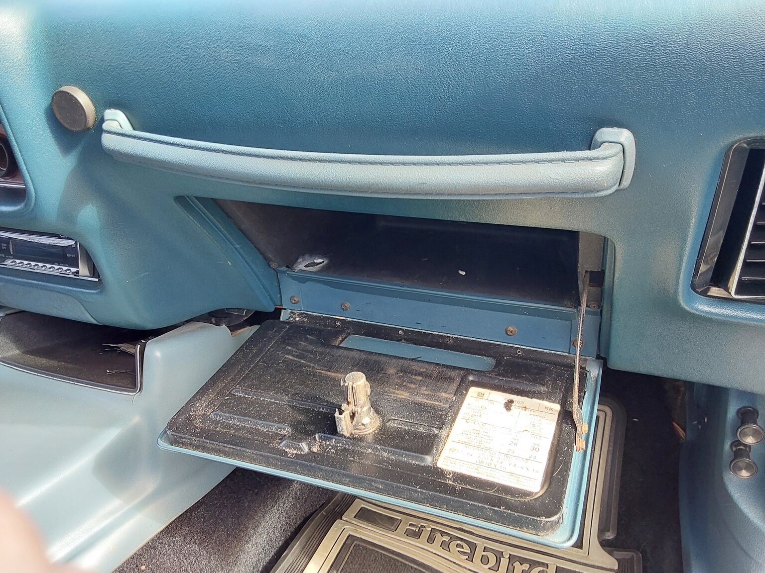 Interior image of 1975 Pontiac Firebird Esprit 