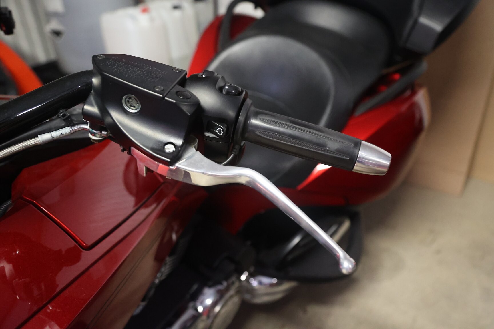 Exterior image of 2015 Victory Vision