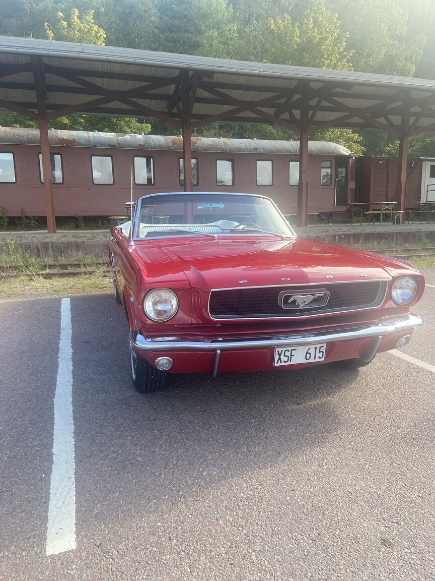 Exteriörbild på 1966 Ford Mustang Convertible