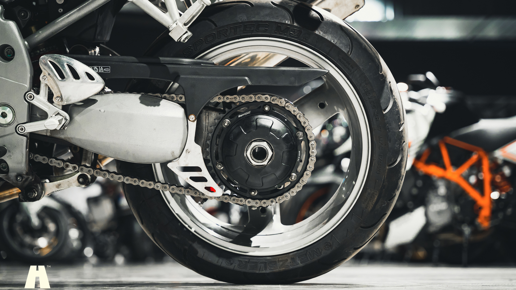 Exterior image of 2001 Triumph Speed Triple (40)