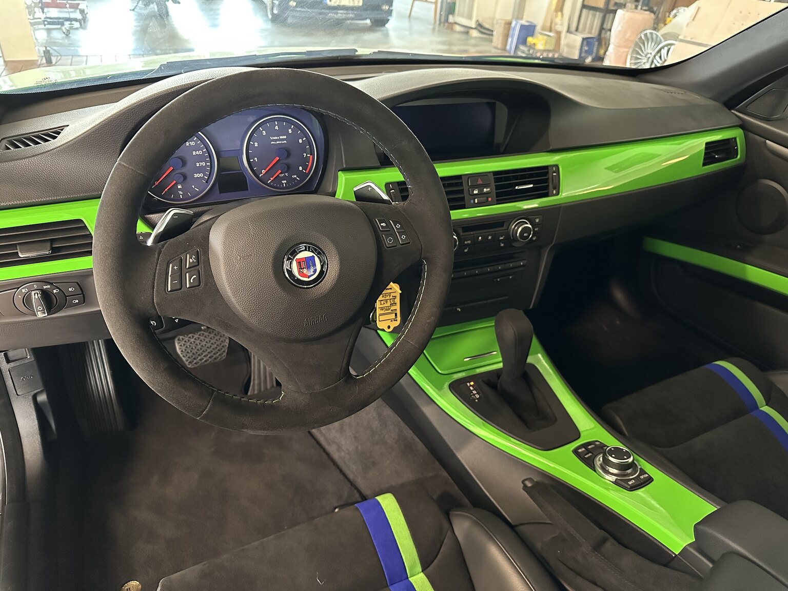Interiörbild 2013 ALPINA B3 GT3
