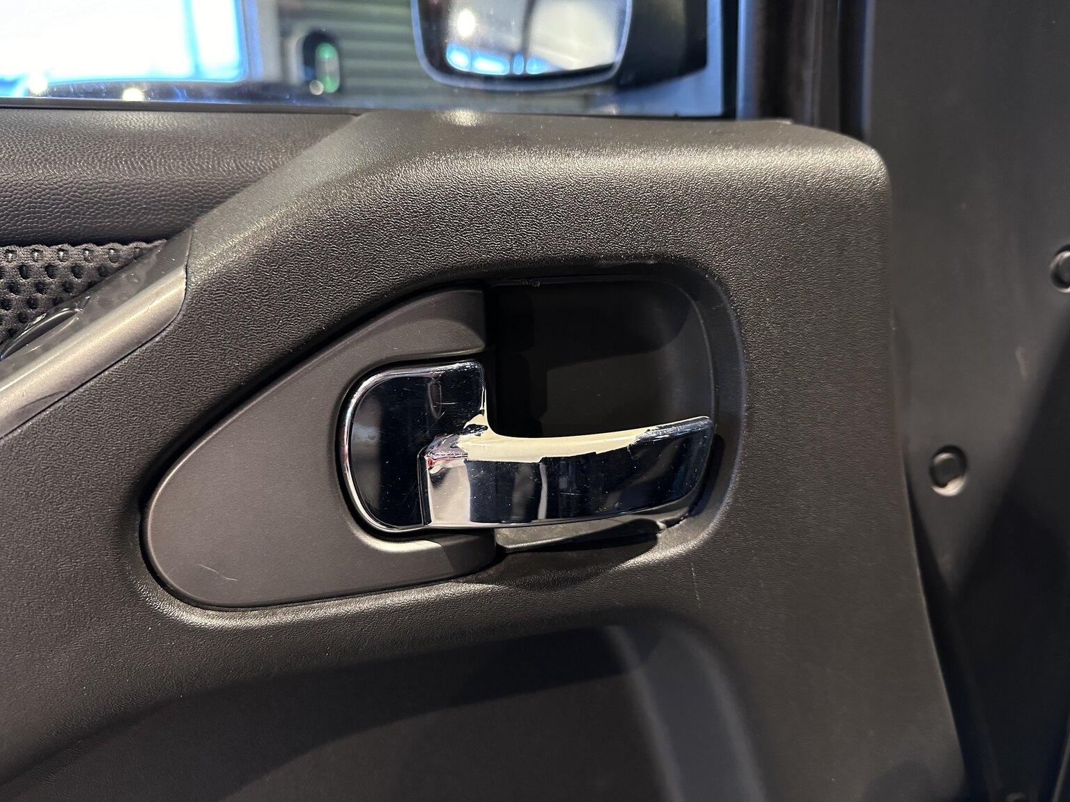 Innenraumfoto von 2006 Nissan Navara A-traktor (12)