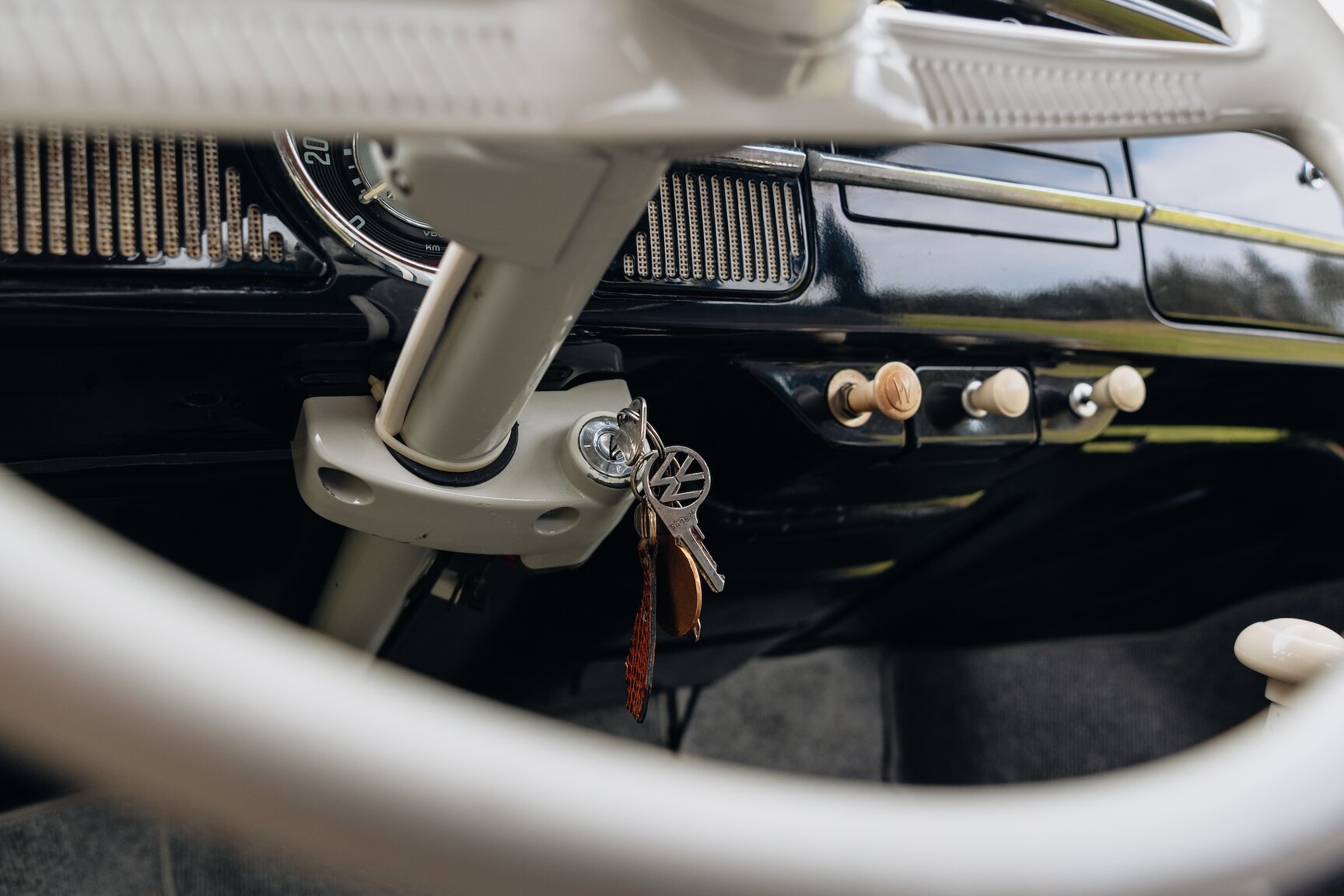 Interior image of 1958 Volkswagen 1200 (5)