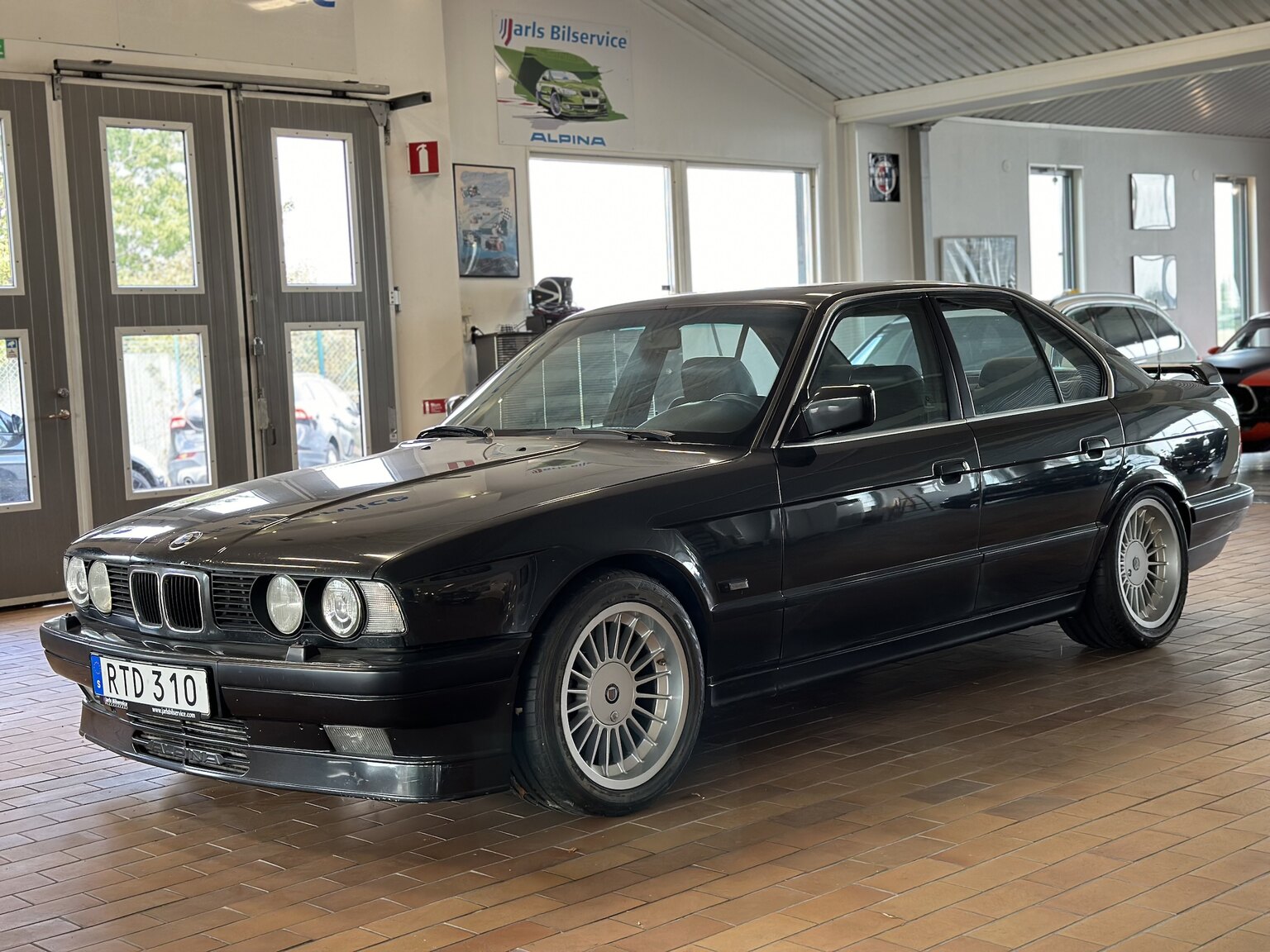 Exterior image of 1991 ALPINA BMW ALPINA B10 BI-TURBO