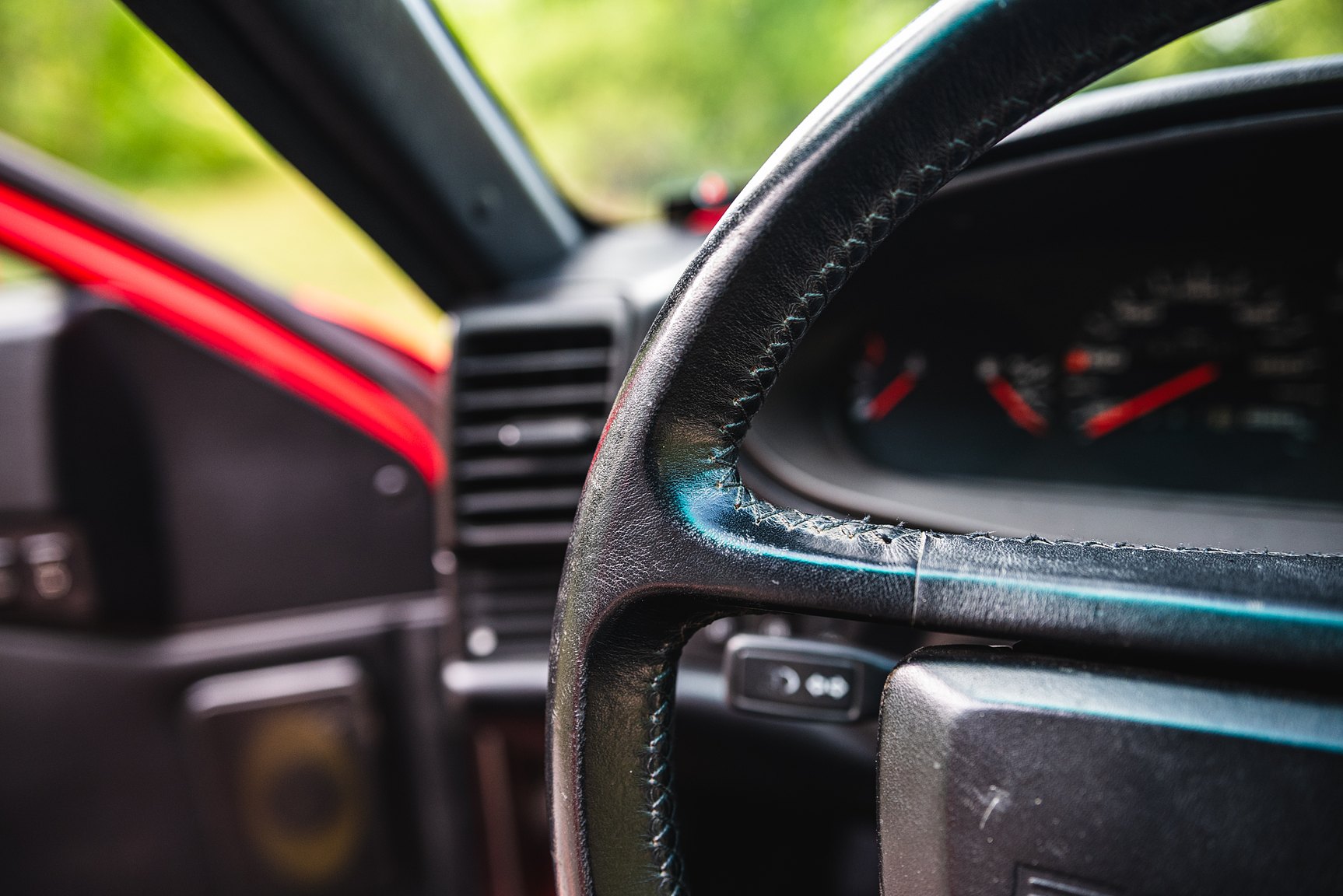 Interior image of 1988 Porsche 944
