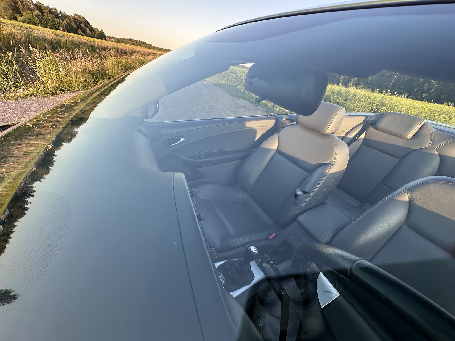 Exterior image of 2004 SAAB 9.3 Aero Convertible 2.0T
