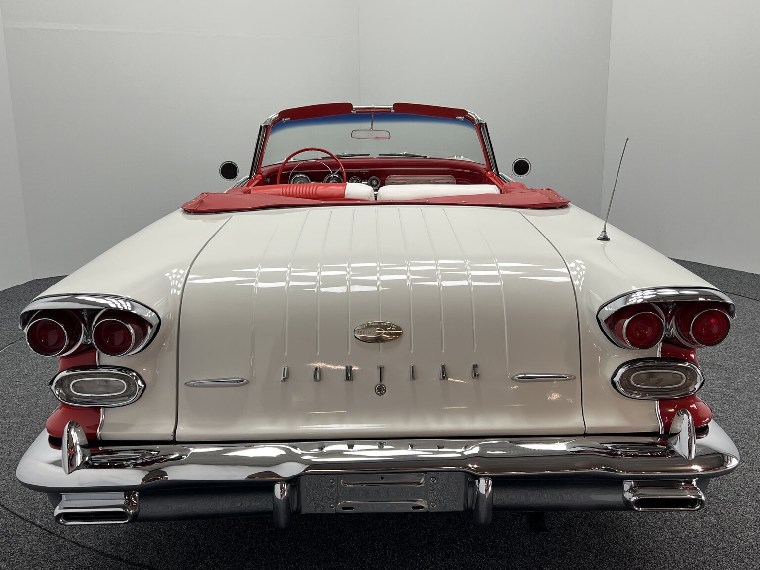 Aussenfoto 1958 Pontiac Chieftain