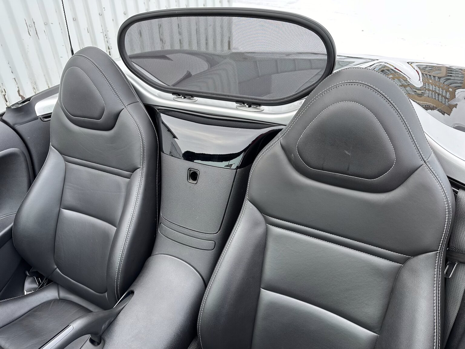 Interior image of 2007 Opel Roadster GT (28)