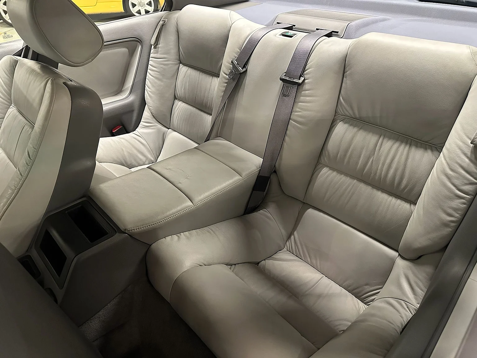 Interiörbild 1997 BMW 840CiA (3)