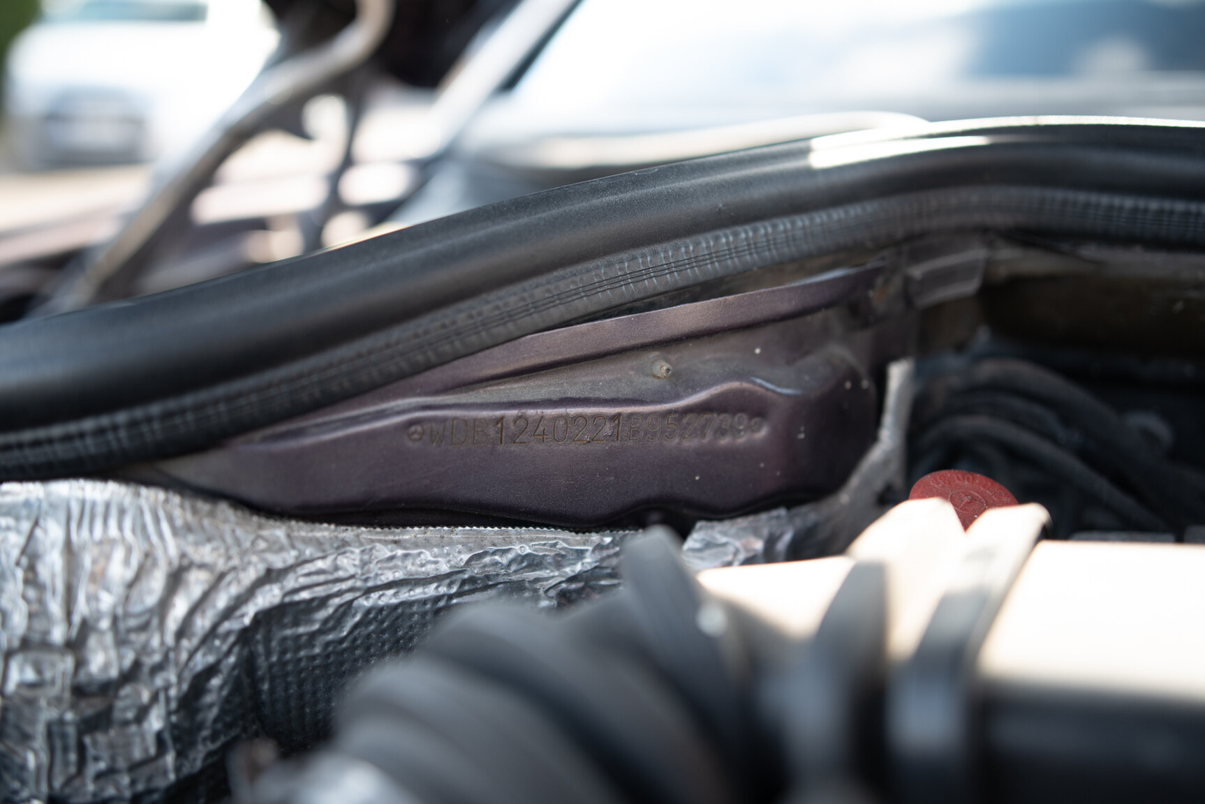 Image of 1993 Mercedes-Benz E 220 mechanics